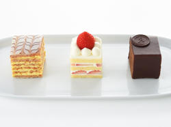 アンデルセンケーキ（3個入）_寄.jpg