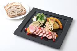 鴨のローストカシスソース.jpg